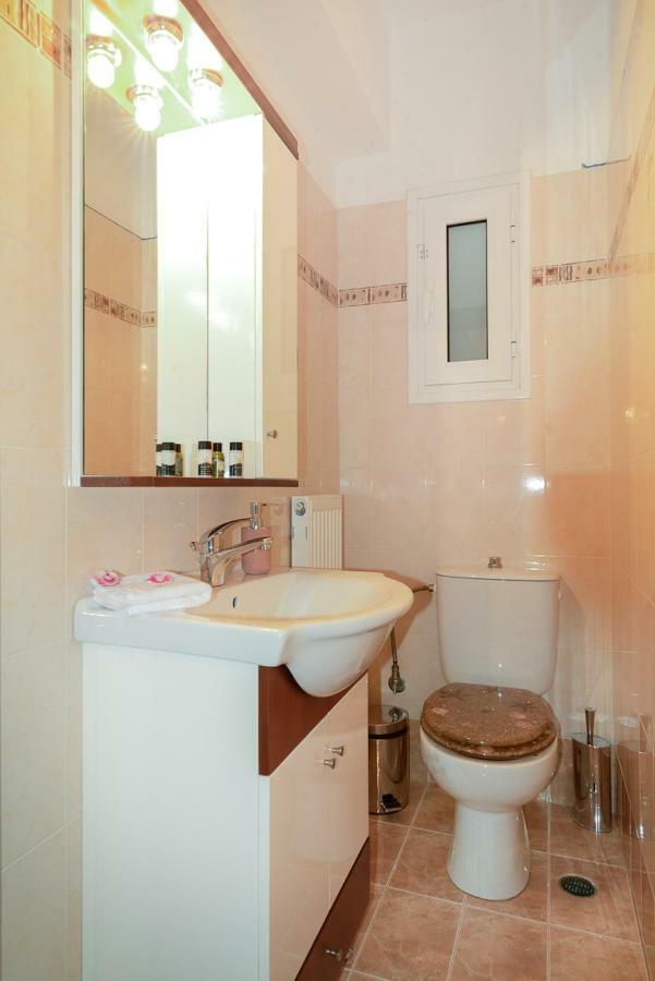 Penthouse 5 Min From Airport And Sea Apartamento Markópoulon Exterior foto